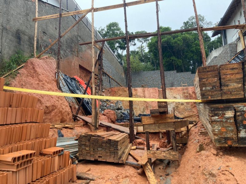 Rua onde aconteceu o acidente fica localizada no bairro universit&aacute;rio de Palho&ccedil;a – Foto: Osvaldo Sagaz/NDTV