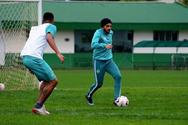 Treino da Chape onde Tiago Real &eacute; uma das esperan&ccedil;as do Verd&atilde;o para vencer mais uma na S&eacute;rie B – Foto: Tiago Meneghini/Chapecoense/ND