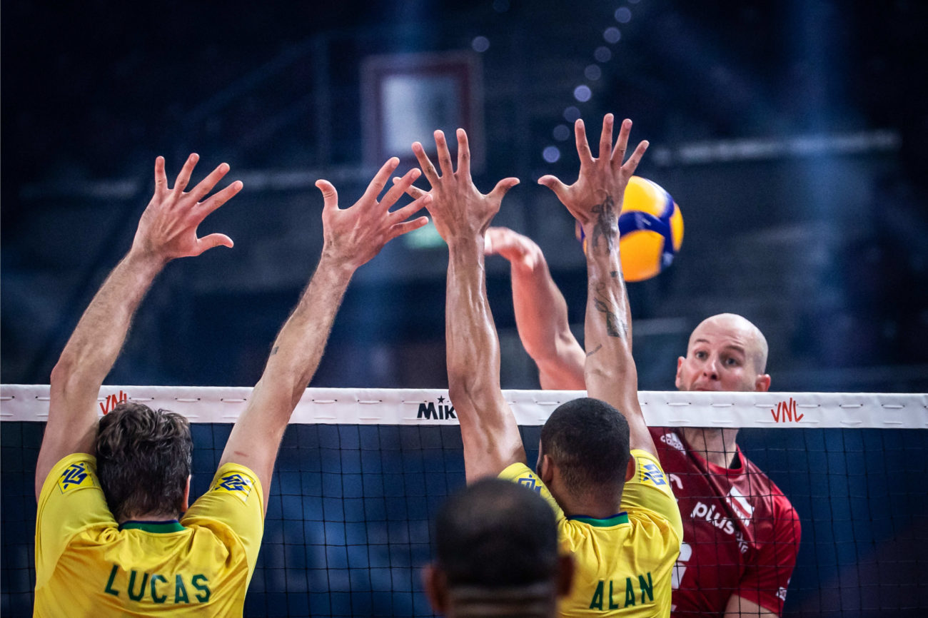 Seleção brasileira feminina de vôlei passa fácil pela Sérvia na Liga das  Nações