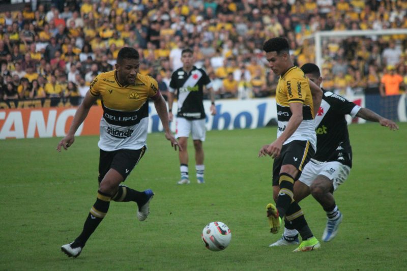 Jogo contra o Vasco pode gerar puni&ccedil;&atilde;o ao Tigre. – Foto: Celso da Luz/Crici&uacute;ma EC/Divulga&ccedil;&atilde;o/ND