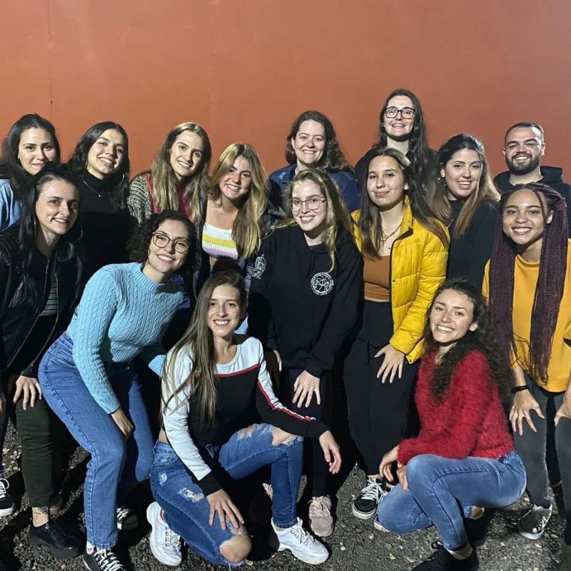 Kauana Possamai e a equipe de basquete da UFSC – Foto: Kauana Possamai