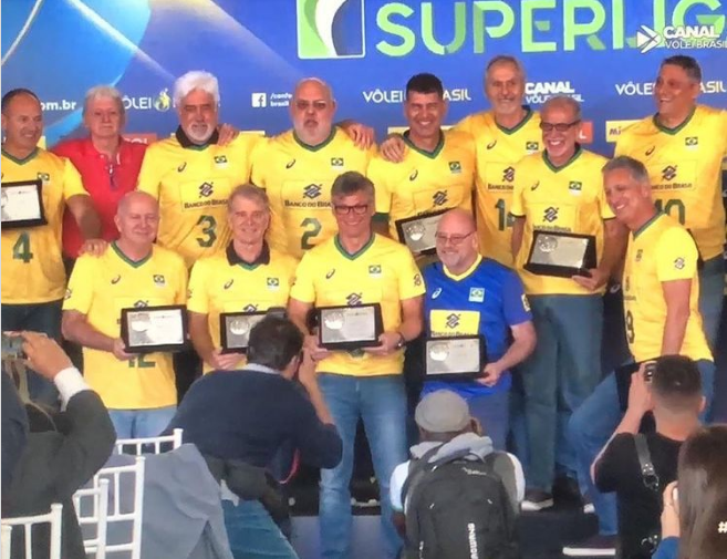 Medalhistas de prata dos Jogos de 1984 – Foto: Reprodu&ccedil;&atilde;o/Internet