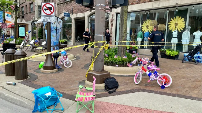 Seis pessoas foram mortas e dezenas ficaram feridas, ap&oacute;s o tiroteio – Foto: Pol&iacute;cia de Highland Park/Reprodu&ccedil;&atilde;o/ND