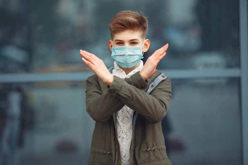 De acordo com especialistas, h&aacute; um certo tempo de prote&ccedil;&atilde;o ap&oacute;s manifestar Covid – Foto: FaustFoto/Freepik/ND