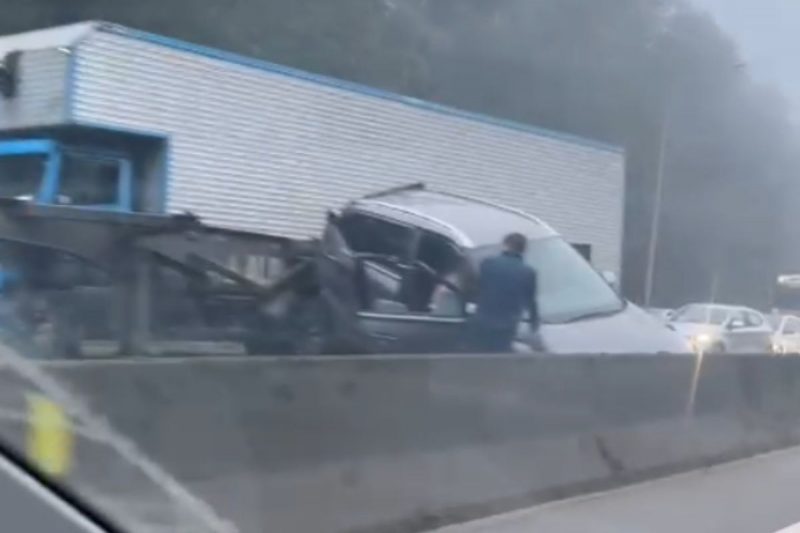 Acidente deixa faixa interditada na BR-101 – Foto: Internet/Reprodu&ccedil;&atilde;o