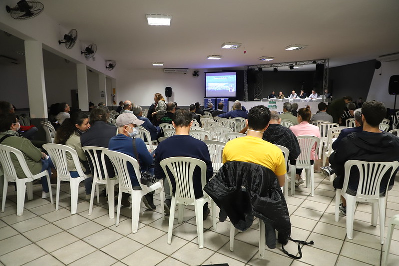 Evento p&uacute;blico teve a participa&ccedil;&atilde;o de 80 moradores com sugest&otilde;es – Foto: Marcos Albuquerque/PMF/ND