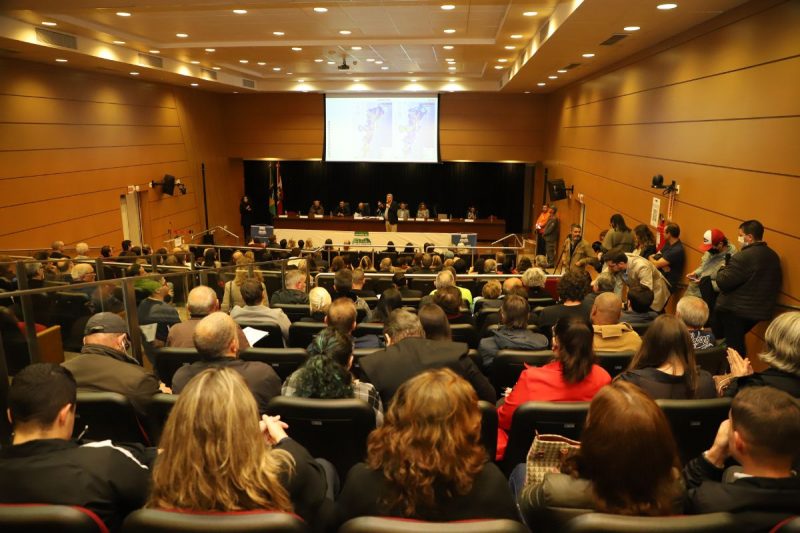 Segundo a prefeitura, a reuni&atilde;o desta segunda-feira (19) teve recorde de p&uacute;blico – Foto: Marcos Albuquerque