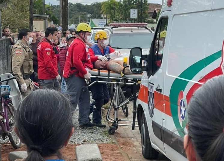 Homem é baleado em tentativa de homicídio em Joinville