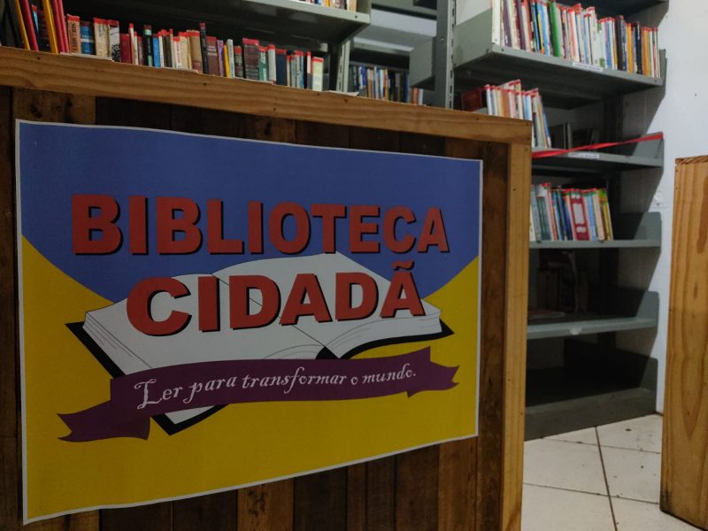 Nova biblioteca da Passarela da Cidadania tem acervo variado e curadoria especializada – Foto: PMF/Divulga&ccedil;&atilde;o/ND