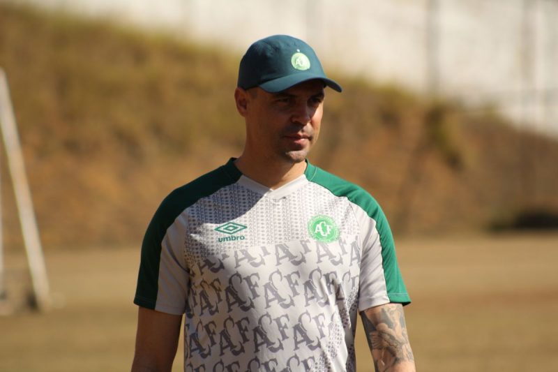 Bol&iacute;var comanda a Chapecoense neste s&aacute;bado – Foto: Jo&atilde;o V&iacute;tor Heemann/ACF
