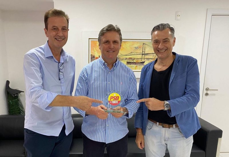 F&aacute;bio Brezola (direita) &eacute; coordenador regional Sul do PSB e garante que o partido tem defini&ccedil;&atilde;o apenas sobre o nome de D&aacute;rio at&eacute; o momento, e que n&atilde;o h&aacute; discuss&atilde;o aberta sobre a vaga de vice – Foto: Divulga&ccedil;&atilde;o