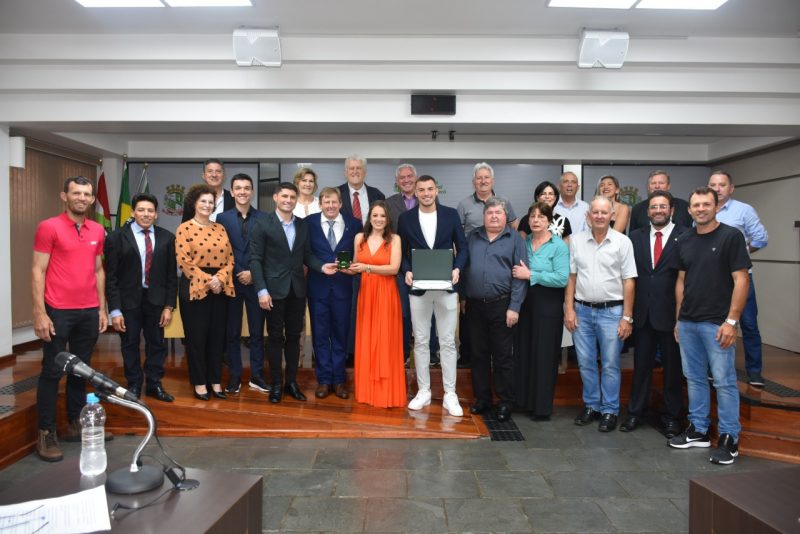 Homenagem foi prestada pela C&acirc;mara de Vereadores. – Foto: C&acirc;mara de Vereadores/Divulga&ccedil;&atilde;o/ND