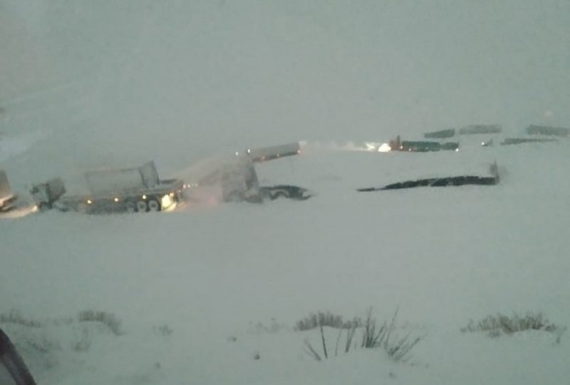 Luiz precisou abandonar o caminh&atilde;o em raz&atilde;o da nevasca – Foto: Luiz Carlos/Arquivo Pessoal/ND