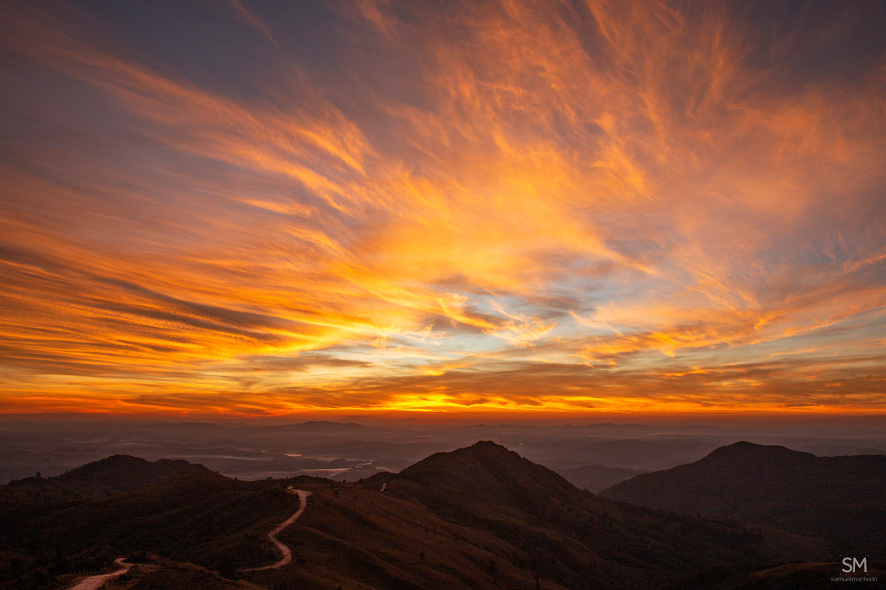 4 trilhas em SC para caminhada que você pode fazer com vista para o mar