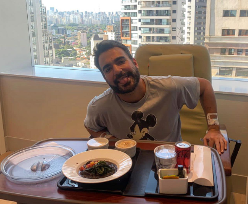 Matheus segue com cuidados m&eacute;dicos para se recuperar da var&iacute;ola dos macacos &mdash; Foto: @matheus.campires/Instagram/Reprodu&ccedil;&atilde;o/ND