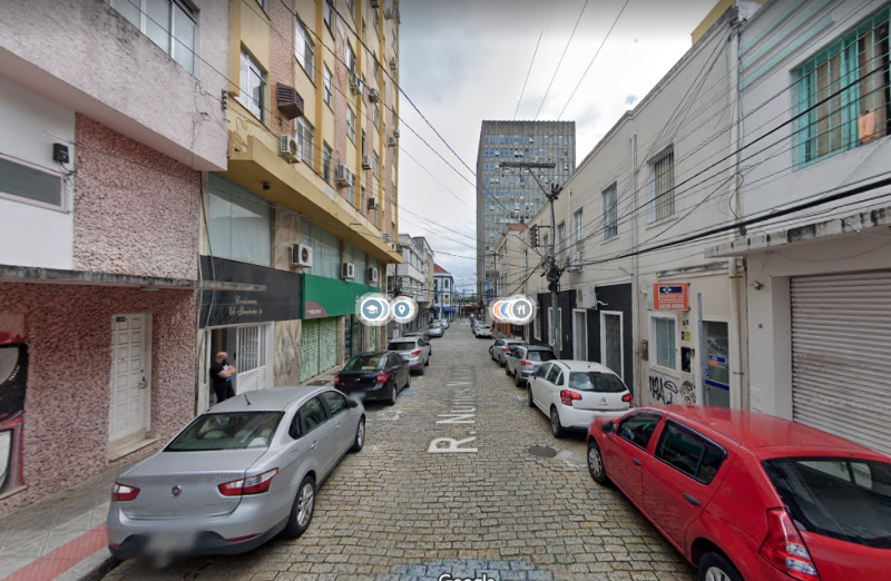 Em defesa, mulher atira em homem que tentou entrar em seu comércio na Capital &#8211; Foto: Google Street View/Reprodução/ND