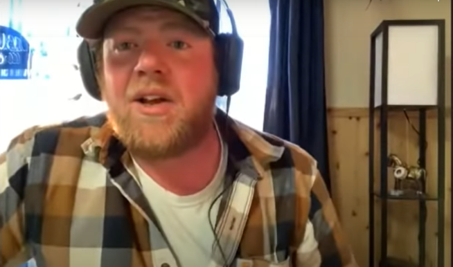 Donald Bromley diz que moradores da regi&atilde;o presenciam apari&ccedil;&otilde;es de objetos “realmente bizarros” no c&eacute;u – Foto: Captura de tela 2022-07-05 124751