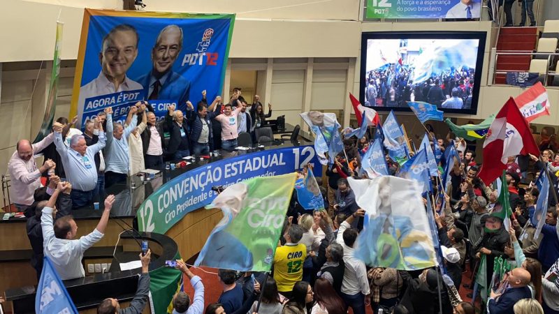 Candidatos aclamados durante conven&ccedil;&atilde;o do PDT – Foto: Diogo de Souza/ND