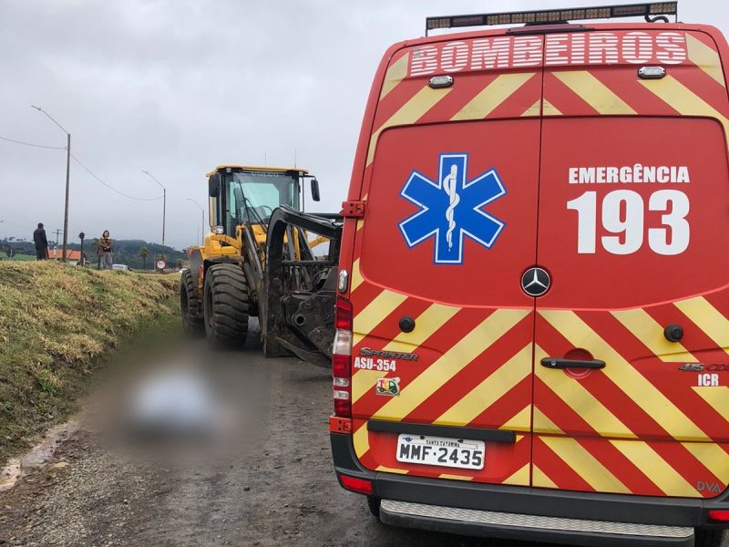 mulher foi atropelada por trator