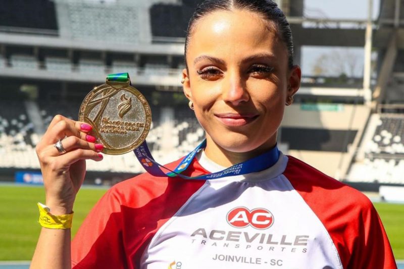 Let&iacute;cia Oro Melo embarca neste s&aacute;bado (16) para os Estados Unidos para a disputa do Mundial de Atletismo – Foto: Wagner Carmo/CBAt