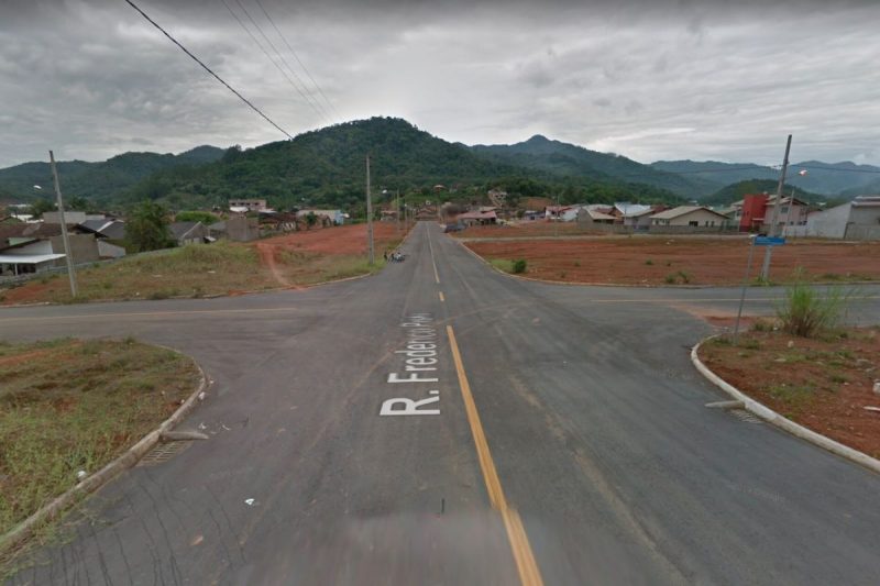 Crime aconteceu na manh&atilde; de segunda-feira (25), no bairro Barra do Rio Cerro – Foto: Reprodu&ccedil;&atilde;o/GoogleMaps