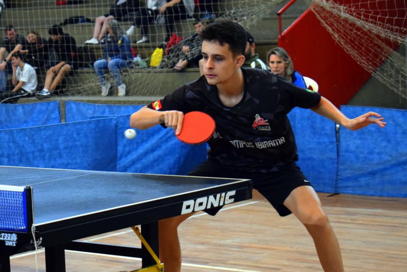 Marco Antonio Passamai, do IFC de Ibirama foi o n&uacute;mero um no T&ecirc;nis de Mesa Masculino – Foto: Picasa/ND