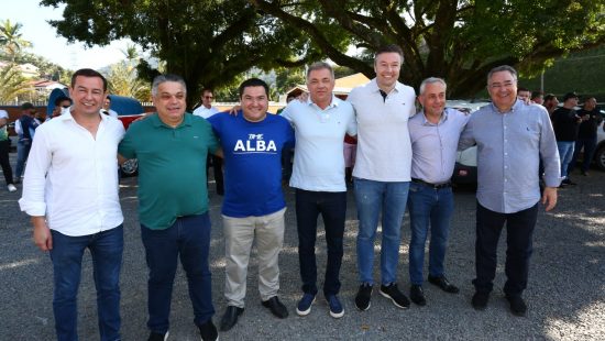Gean Loureiro, pré-candidato ao governo, reúne ex adversários em lançamento de candidatura