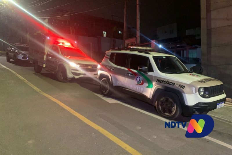 Homem foi encontrado morto embaixo de sof&aacute; em Joinville – Foto: Ricardo Alves/NDTV