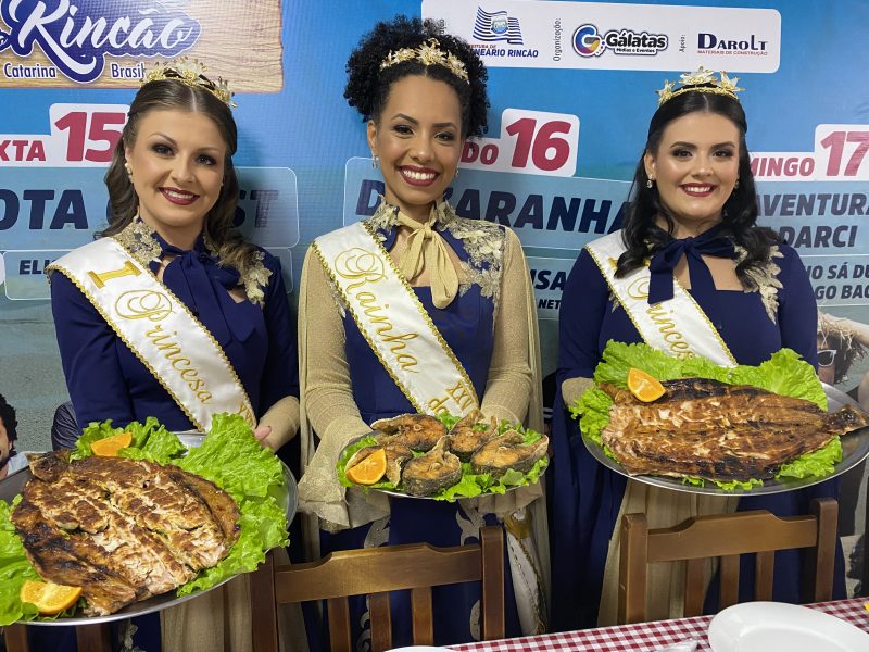 Rainhas da 25&ordf; edi&ccedil;&atilde;o da Festa da Tainha em Balne&aacute;rio Rinc&atilde;o – Foto: Prefeitura de Balne&aacute;rio Rinc&atilde;o/Divulga&ccedil;&atilde;o/ND