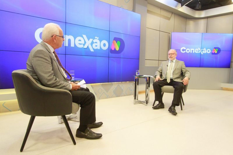 Irineu Manoel de Souza foi entrevistado no programa Conex&atilde;o, apresentado pelo jornalista Moacir Pereira – Foto: Leo Munhoz/ND
