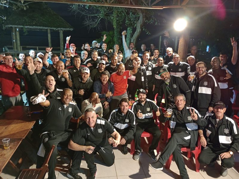 Futebol e confraterniza&ccedil;&atilde;o em Porto Alegre, – Foto: Master/FFC/ND