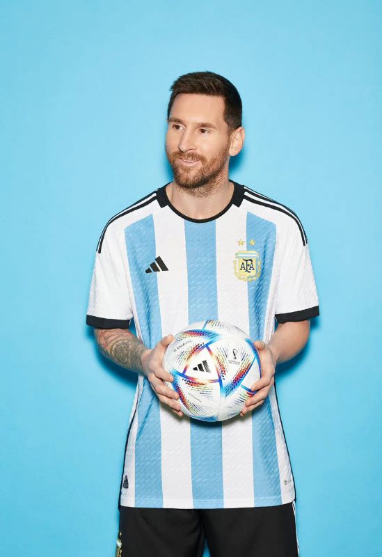 FOTOS Com Messi como modelo, Argentina apresenta uniforme que usará na Copa do Mundo