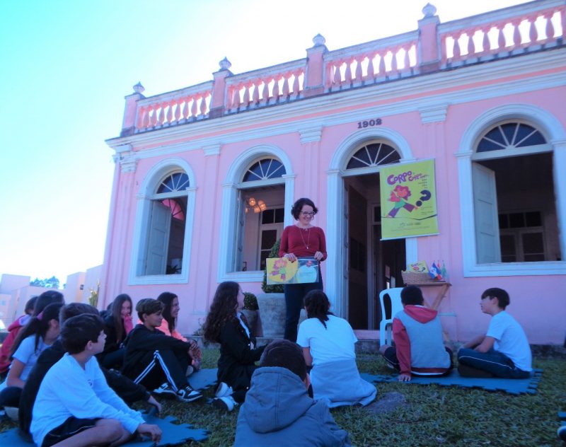 Os desenhos n&atilde;o s&atilde;o usados como mera decora&ccedil;&atilde;o das p&aacute;ginas, mas estabelecem uma sintonia entre o visual e o verbal – Foto: Divulga&ccedil;&atilde;o/ND