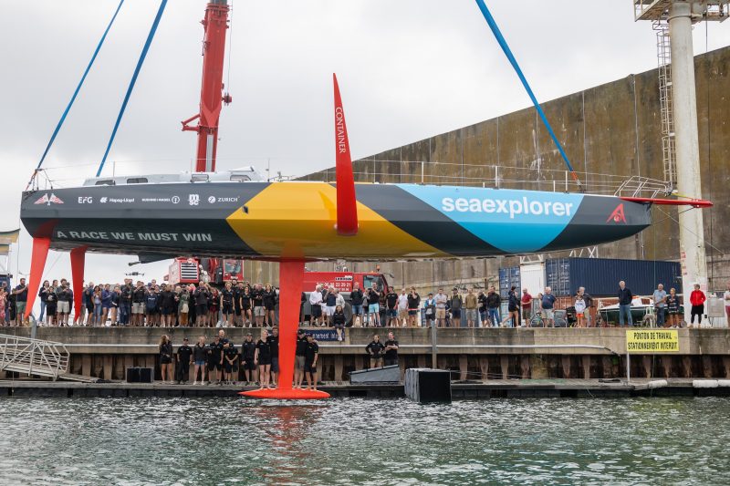 Veleiro foi apresentado aos patrocinadores nesta ter&ccedil;a-feira em Lorient, na Fran&ccedil;a&nbsp; – Foto: Ricardo Pinto | Team Malizia/ND