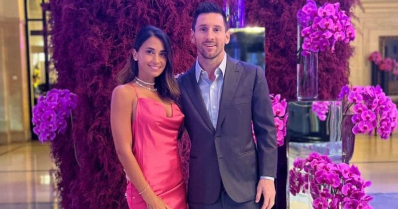 Lionel Messi e Antonela no hotel, pagando pr&ecirc;mio de Mega-Sena por di&aacute;ria &mdash; Foto: Redes Sociais/Reprodu&ccedil;&atilde;o/ND