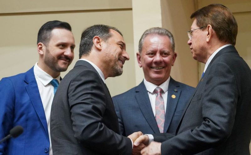 Governador Mois&eacute;s prestigiou sess&atilde;o em homenagem a Joares Ponticelli, do PP e Edinho Bez, do MDB – Foto: Divulga&ccedil;&atilde;o/ND