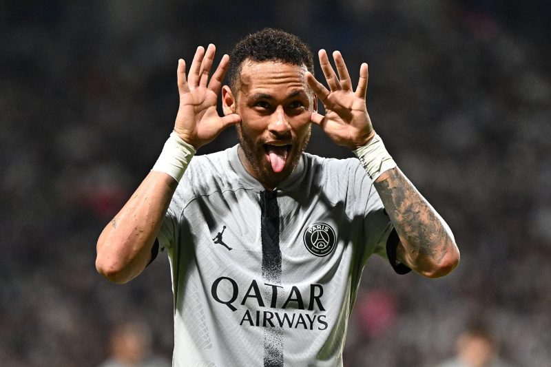 Neymar durante amistoso do PSG 