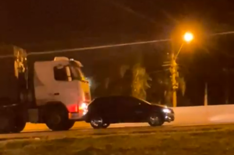 Acidente aconteceu em Chapec&oacute; nesta quinta-feira – Foto: Internet/ND