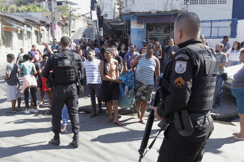 Operação policial no Complexo do Alemão no Rio de Janeiro deixa ao menos mortos ND Mais