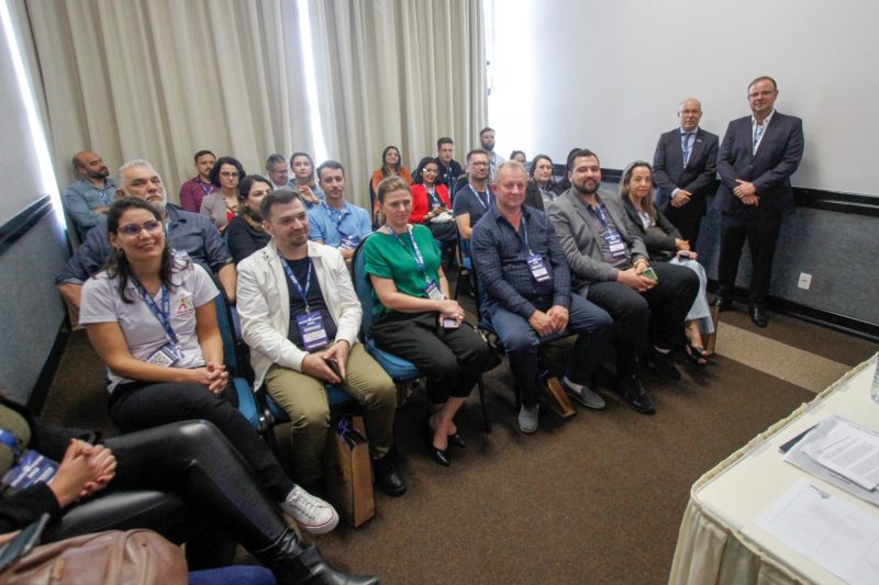 Petrelli falou para secret&aacute;rios e diretores de turismo dos munic&iacute;pios catarinenses no Encatho &amp; Exprotel – Foto: Leo Munhoz/ND