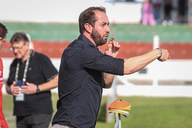 Paulo Massaro completou 50 jogos como treinador