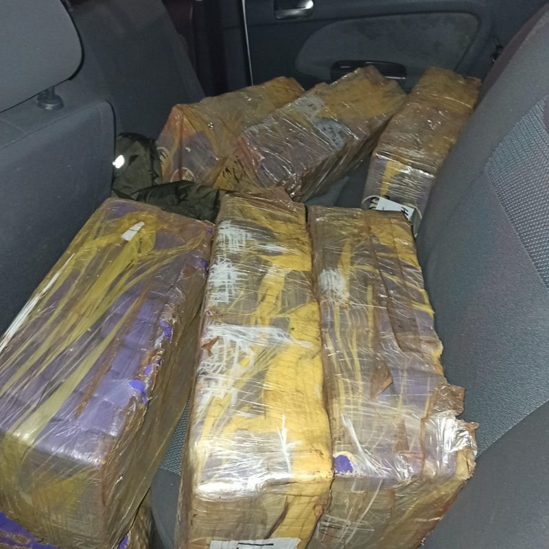 Mais de 280 kg de maconha foram encontrados no carro – Foto: PRF/Divulga&ccedil;&atilde;o