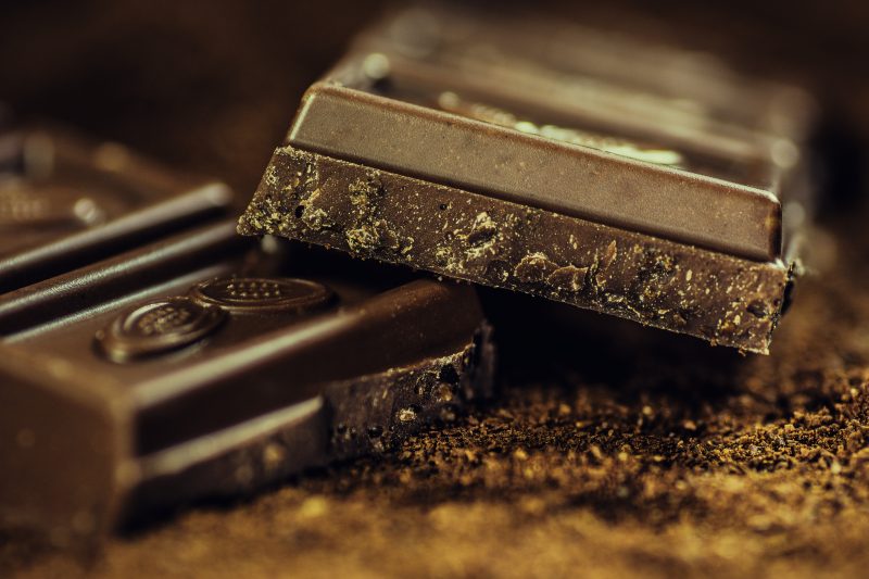 De acordo com médico, chocolate faz mal para gordura no fígado