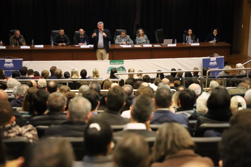 Entre o final de junho e o in&iacute;cio de agosto a Prefeitura de Florian&oacute;polis fez ’14 audi&ecirc;ncias p&uacute;blicas sobre a revis&atilde;o do Plano Diretor – Foto: Marcos Albuquerque/Divulga&ccedil;&atilde;o/ND