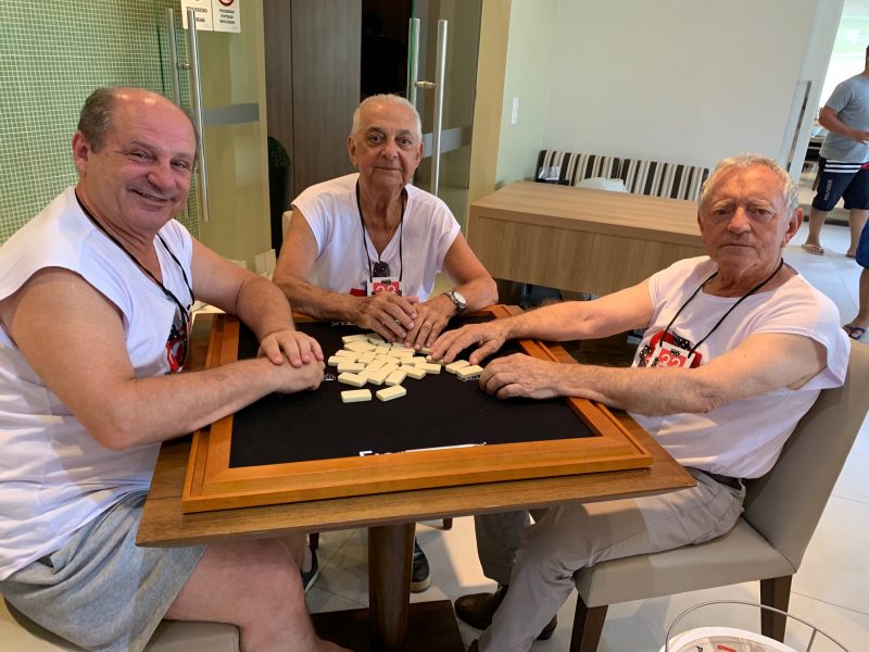 Polidoro, Pedro Bittencourt e Jos&eacute; NItro no “Domin&oacute; do Estimado” – Foto: Moacir Pereira