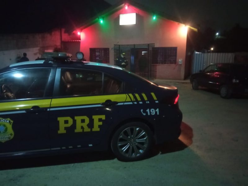 A jovem de 18 foi resgatada pela PRF ap&oacute;s enviada para uma casa de prost&iacute;bulo – Foto: PRF/Reprodu&ccedil;&atilde;o/ND