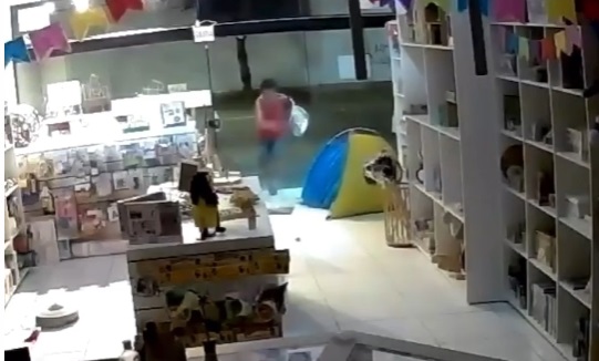 Loja é arrombada em Joinville