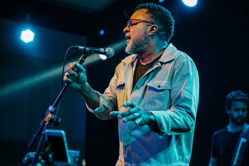 Entre os shows imperd&iacute;veis no festival est&aacute; o de Tony Gordon – Foto: Nayara Spina