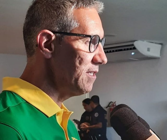 T&eacute;cnico da sele&ccedil;&atilde;o brasileira de basquete, Jos&eacute; Neto – Foto: CBB