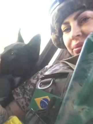 Thalita do Valle, que morreu na guerra da Ucr&acirc;nia, atuava em uma ONG em defesa dos animais – Foto: Arquivo pessoal/Reprodu&ccedil;&atilde;o/ND